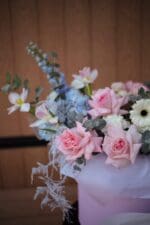 Коробка з квітами в рожевих тонах L - Зображення 4