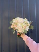 Весільний букет з троянд та діантусу