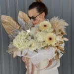 Квіткова коробка з гортензією та герберою