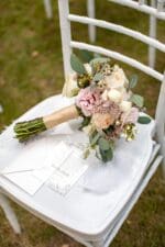 Весільний букет з трояндами та еустомою