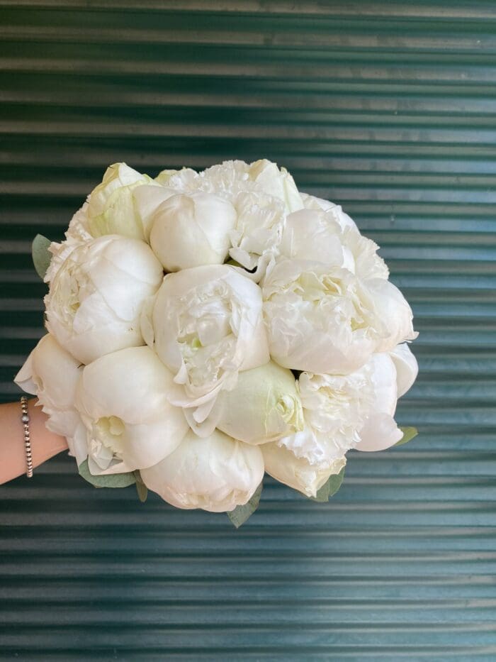 Весільний букет з півоній