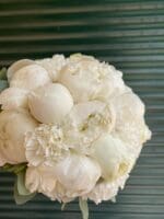 Весільний букет з півоній