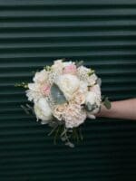 Весільний букет з діанутсом та фрезією