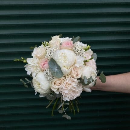 Весільний букет з діанутсом та фрезією