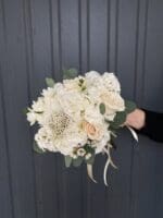 Весільний букет з гортензією та хамелаціумом