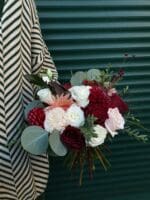 Весільний букет з трояндами та жоржинами