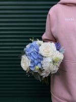 Весільний букет з гортензією та хамелаціумом