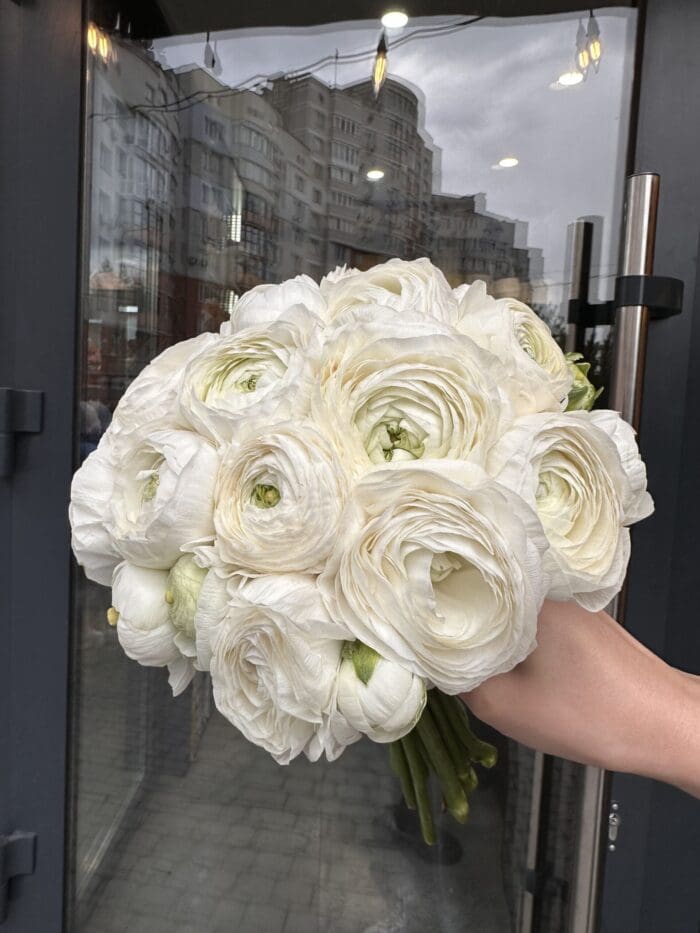 Весільний монобукет з ранункулюсу