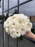 Весільний монобукет з ранункулюсу