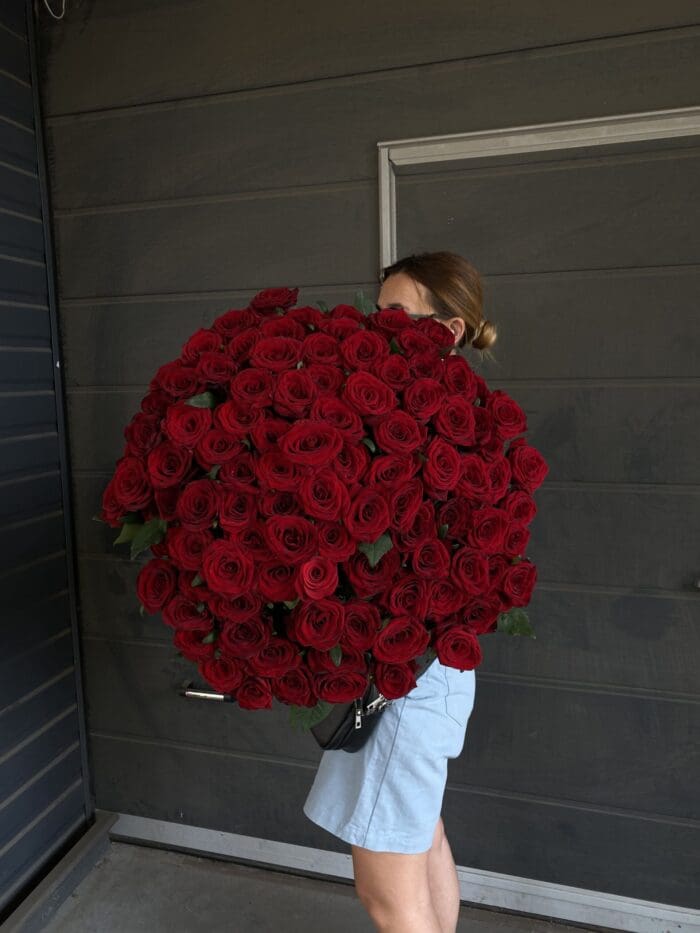 Монобукет зі 101 троянди