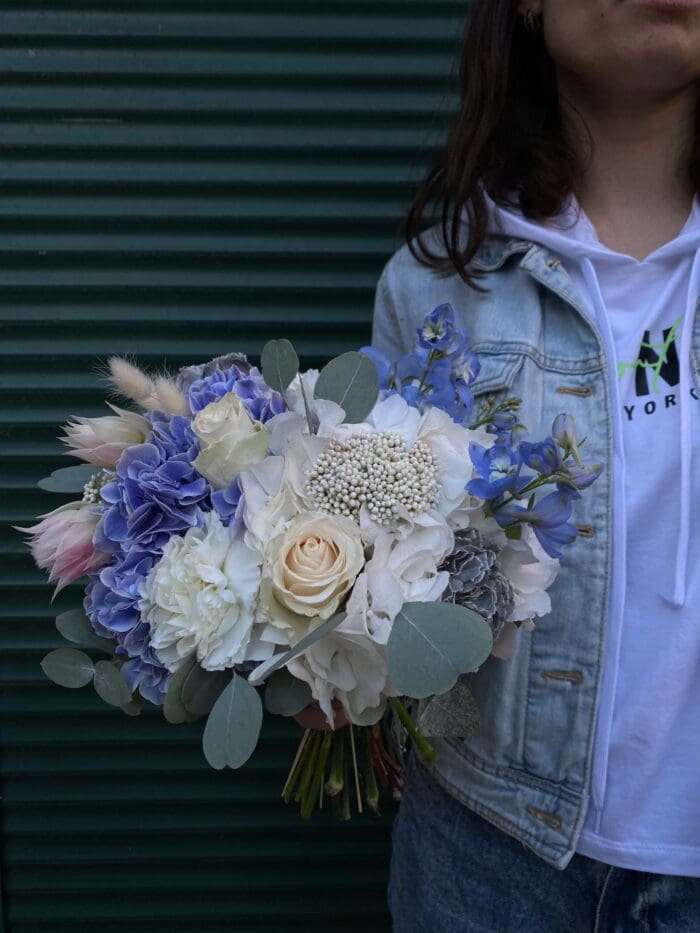 Весільний букет з гортензією та серурією