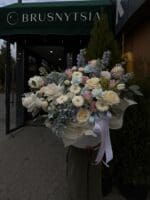 Квіткова коробка з герберою та жоржинами