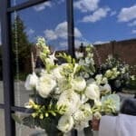 Весільний букет з фрезією та ранункулюсом