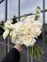 Весільний букет з тюльпанами та трояндами