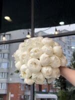 Весільний монобукет з півоній