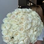 Монобукет з білої троянди «Playa Blanka»