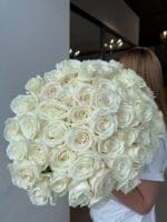 Монобукет з білої троянди «Playa Blanka»